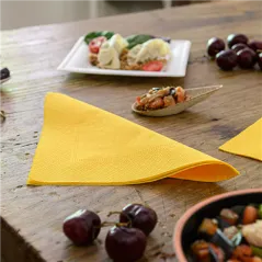 SERVIETTES ECOLABEL 2 PLIS  18 G/M2 39x39 CM JAUNE SOLEIL OUATE (1600 UNITÉ)