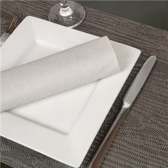 ASSIETTES CARRÉES