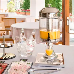 DISTRIBUTEUR DE JUS