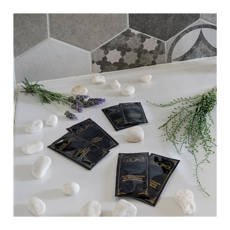 SACHETS GEL DOUCHE 'ALLURE' 10 ML 10x5 CM NOIR (1000 UNITÉ)