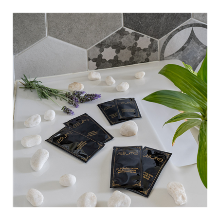 SACHETS SHAMPOOING 'ALLURE' 10 ML 10x5 CM NOIR PET (1000 UNITÉ)