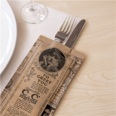 SERVIETTES NOIRES EMB. 'D.POINT' 40x32 CM