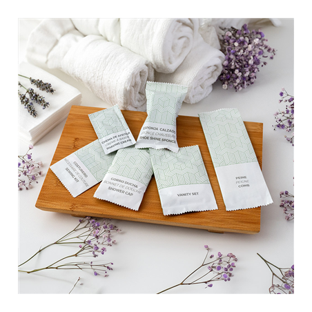 VANITY SET EN SACHET BLANC 'THERAPY'  6x10,5 CM (250 UNITÉ)