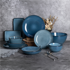 ASSIETTES TRIANGULAIRES