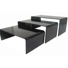 3 U. STANDS BUFFET