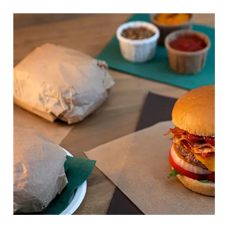 PAPIER INGRAISSABLES FAST FOOD  34 G/M2 28x34 CM NATUREL PARCH.INGRAISSABLE (1000 UNITÉ)